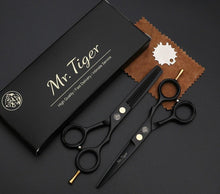 Load image into Gallery viewer, pair shears pro scissors tiger scissors barber shears haircut shears